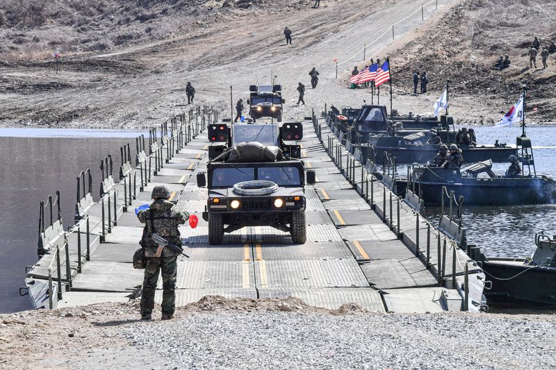 &copy; Reuters. Militares dos EUA e Coreia do Sul participam de exercício conjunto, em Yeoncheon, Coreia do Sul
13/03/2023
Ministério da Defesa sul-coreano/Handout via REUTERS