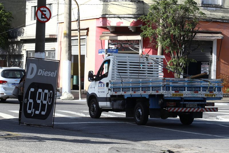 © Reuters. Posto de combustível em São Paulo
11/07/2022
REUTERS/Carla Carniel