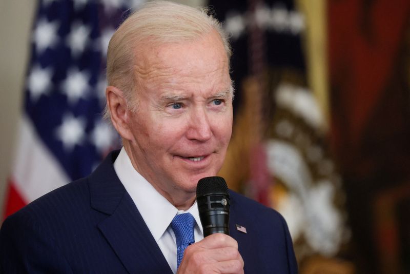 &copy; Reuters. U.S. President Joe Biden speaks as he takes part in a ceremony to present Commander-in-Chief's trophy to Air Force Falcons in the East Room at the White House, in Washington, U.S., April 28, 2023. REUTERS/Leah Millis