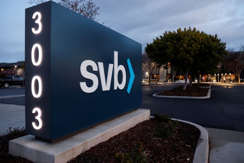 &copy; Reuters. FILE PHOTO: The Silicon Valley Bank headquarters seen from the street in Santa Clara, California, U.S. March 13, 2023. REUTERS/Brittany Hosea-Small
