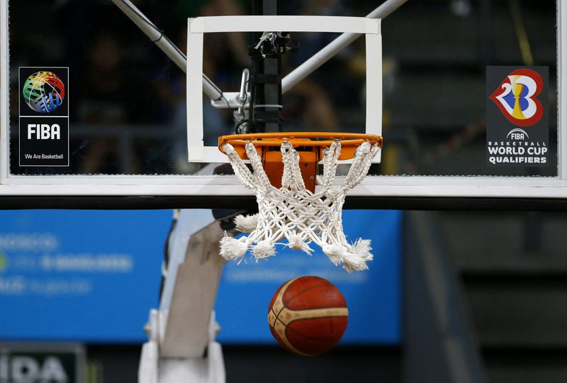 &copy; Reuters. مشهد عام لكرة السلة في مباراة بين منتخبي البرازيل وبورتوريكو يوم 22 فبراير شباط 2023. تصوير: دييجو فارا - رويترز 