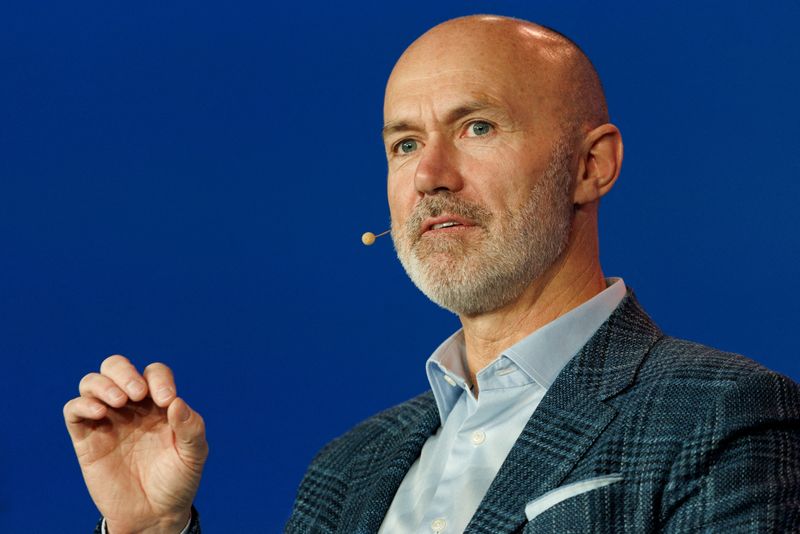 © Reuters. Edwin Conway Global Head, BlackRock Alternatives, speaks at the 2023 Milken Institute Global Conference in Beverly Hills, California, U.S., May 1, 2023. REUTERS/Mike Blake