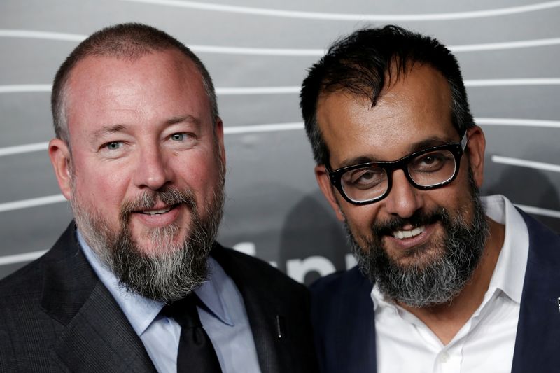 © Reuters. FILE PHOTO: Co-Founders of VICE Shane Smith (L) and Suroosh Alvi (R) pose as they arrive for the 20th Annual Webby Awards in Manhattan, New York, U.S., May 16, 2016. REUTERS/Mike Segar