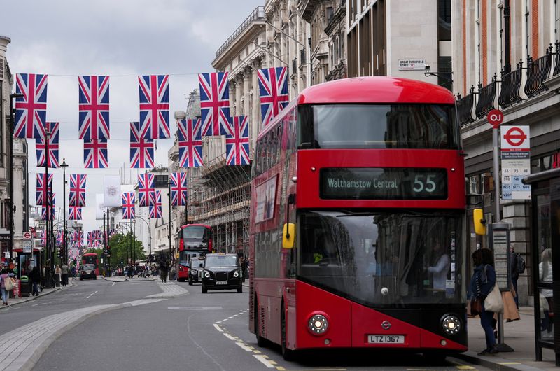 &copy; Reuters. Oxford Street is decorated with British flags, ahead of the Coronation of Britain's King Charles and Camilla, Queen Consort, in London, Britain, May 1, 2023. REUTERS/Maja Smiejkowska