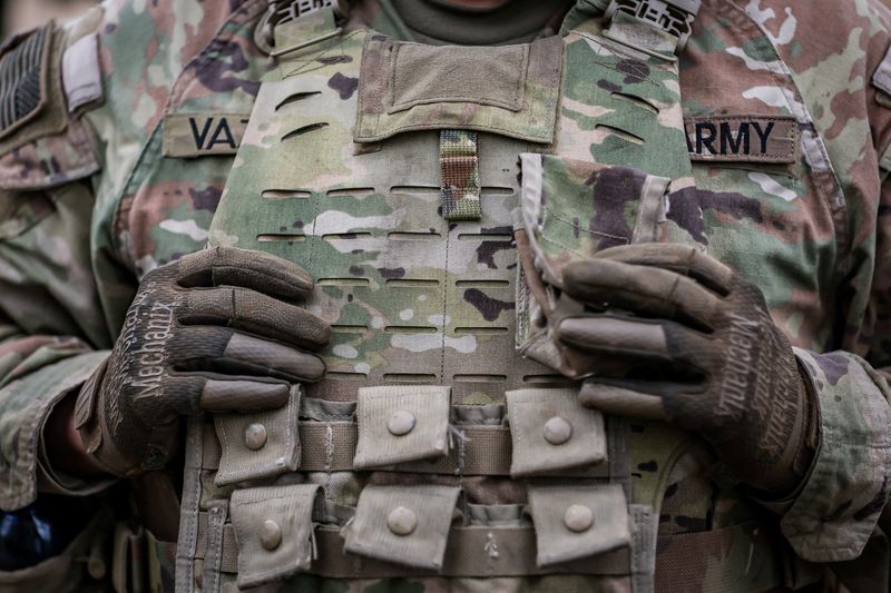 &copy; Reuters. Um soldado do Exército dos EUA durante exercício de tiro na Alemanha
28/03/2023
REUTERS/Leonhard Simon