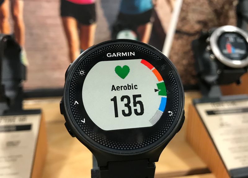 &copy; Reuters. FILE PHOTO: A Garmin GPS watch is shown on a display at a store in Encinitas, California, U.S., October 30, 2017.  REUTERS/Mike Blake