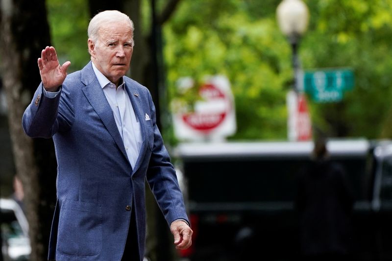 &copy; Reuters. FILE PHOTO: U.S. President Joe Biden arrives to attend Catholic Mass at Holy Trinity Catholic Church in Washington, U.S., April 30, 2023. REUTERS/Elizabeth Frantz