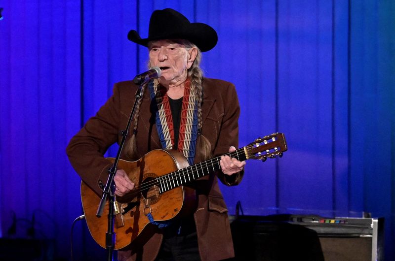 &copy; Reuters. Willie Nelson durante show em Nashville, no Estado norte-americano do Tennessee
13/11/2019 REUTERS/Harrison McClary