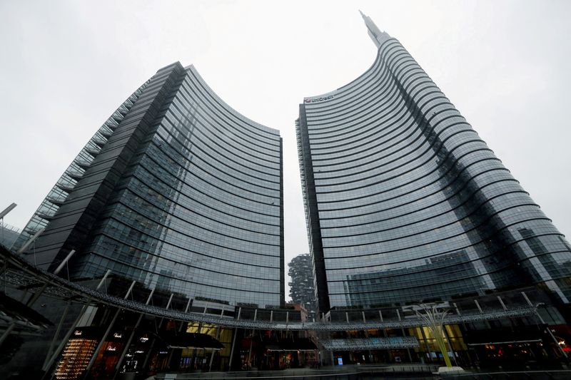 &copy; Reuters. FILE PHOTO: A view of the UniCredit headquarters in Milan, Italy March 2, 2020. REUTERS/Yara Nardi/File Photo