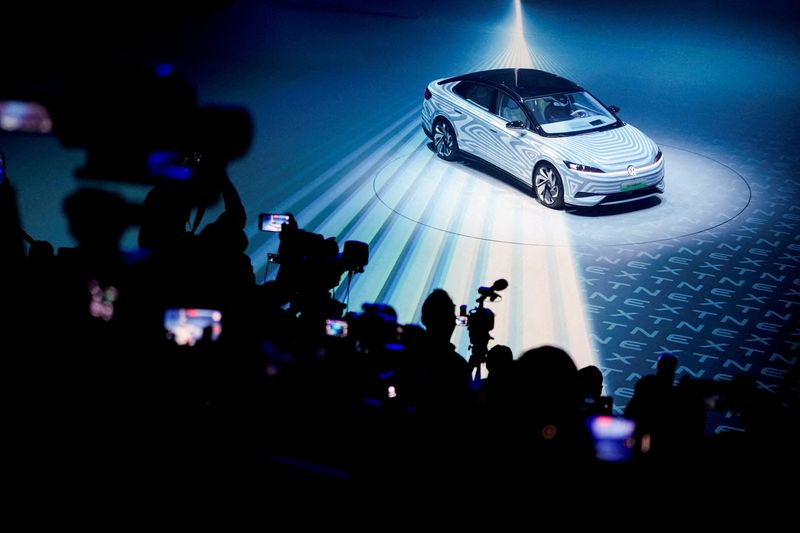 © Reuters. FILE PHOTO: A Volkswagen electric ID. Next is debuted at an event ahead of the Shanghai Auto Show, in Shanghai, China April 17, 2023. REUTERS/Aly Song 