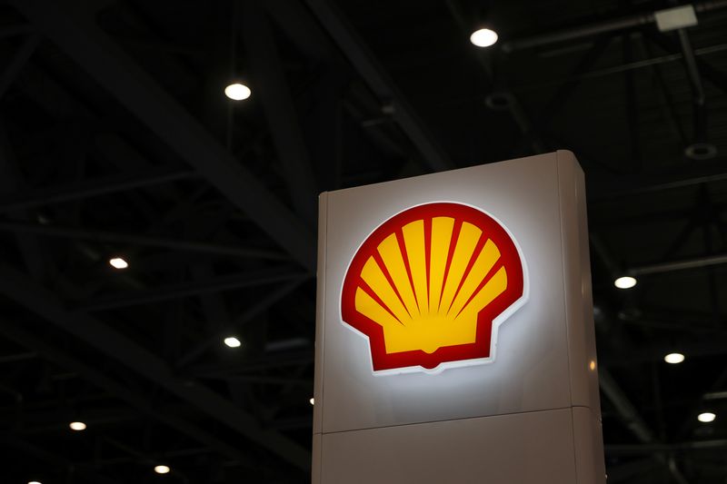 &copy; Reuters. FILE PHOTO: A Shell logo is pictured during the European Business Aviation Convention & Exhibition (EBACE) in Geneva, Switzerland, May 23, 2022. REUTERS/Denis Balibouse