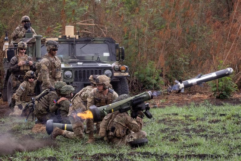 &copy; Reuters. FILE PHOTO: A U.S. soldier fires a Javelin anti-tank weapon system during a live exercise as part of the annual US-Philippines joint military exercises called "Balikatan" at Fort Magsaysay, Nueva Ecija province, Philippines, April 13, 2023. REUTERS/Eloisa