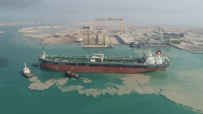 &copy; Reuters. The second oil tanker sold to Venezuela is seen in Bushehr coast, Iran on June 8, 2022.   Sadra Company/WANA (West Asia News Agency)/Handout via REUTERS  