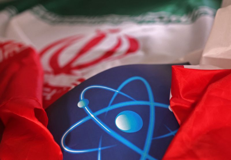 &copy; Reuters. FILE PHOTO: Atomic symbol and Iranian flag are seen in this illustration taken September 8, 2022. REUTERS/Dado Ruvic/Illustration