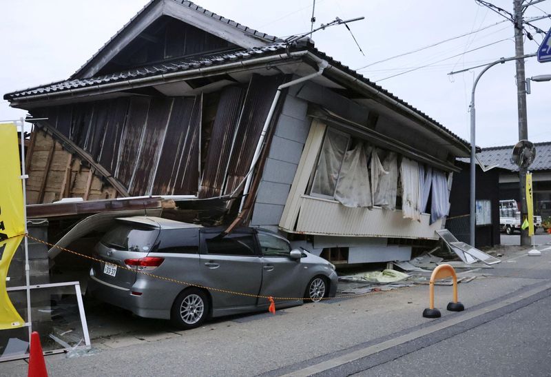 © Reuters. Casa desmoronada causada por terremoto é em Suzu, província de Ishikawa, Japão
05/05/2023
Kyodo via REUTERS