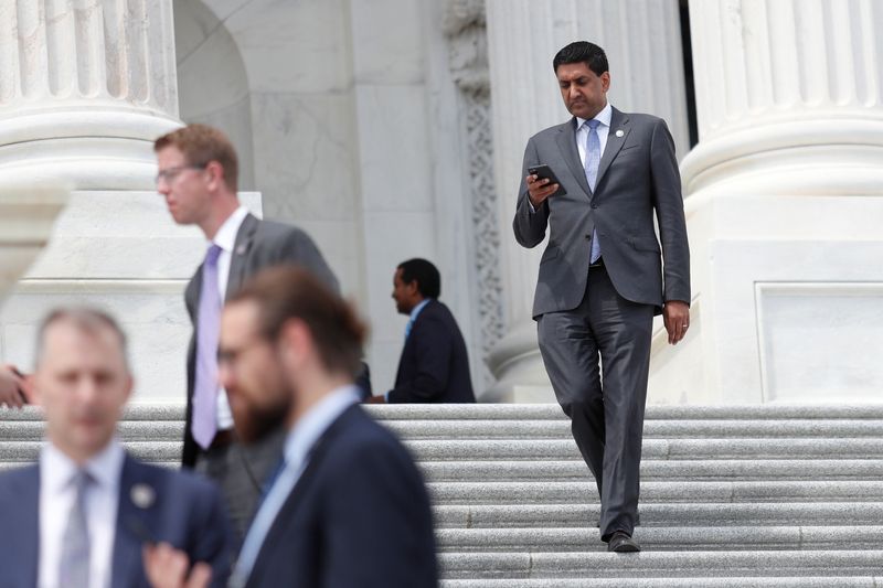 &copy; Reuters. FILE PHOTO: U.S. Rep. Ro Khanna (D-CA) descends down the House entrance steps on Capitol Hill in Washington, U.S., May 19, 2022. REUTERS/Tom Brenner