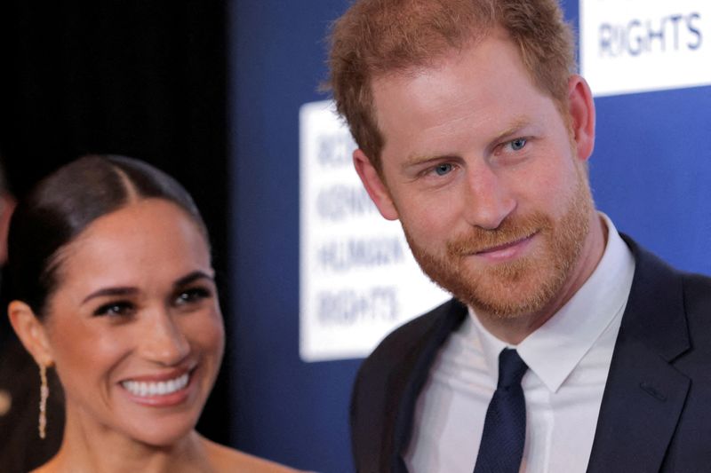 &copy; Reuters. FILE PHOTO: Britain's Prince Harry, Duke of Sussex, Meghan, Duchess of Sussex attend the 2022 Robert F. Kennedy Human Rights Ripple of Hope Award Gala in New York City, U.S., December 6, 2022. REUTERS/Andrew Kelly/File Photo