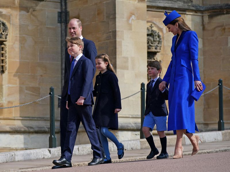 © Reuters. FILE PHOTO: The Prince and Princess of Wales with Prince George, Princess Charlotte and Prince Louis attending the Easter Mattins Service at St George's Chapel at Windsor Castle in Berkshire, Britain April 9, 2023. Yui Mok/Pool via REUTERS/File Photo