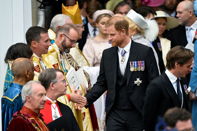 © Reuters. Britain's Prince Harry, Duke of Sussex,  leaves Westminster Abbey following the coronation ceremony of Britain's King Charles and Queen Camilla, in London, Britain May 6, 2023. REUTERS/Toby Melville/Pool