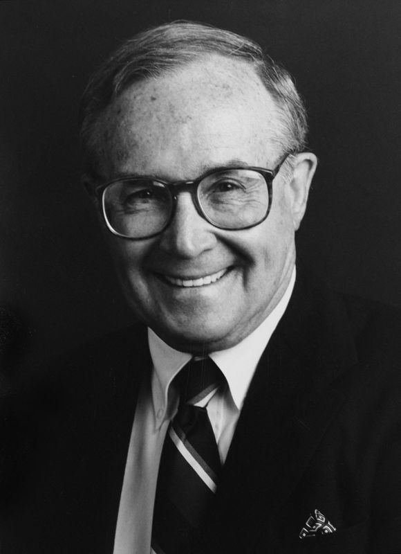 Former FCC Chair Newton Minow, who called 1960s TV 'vast wasteland', dies at 97