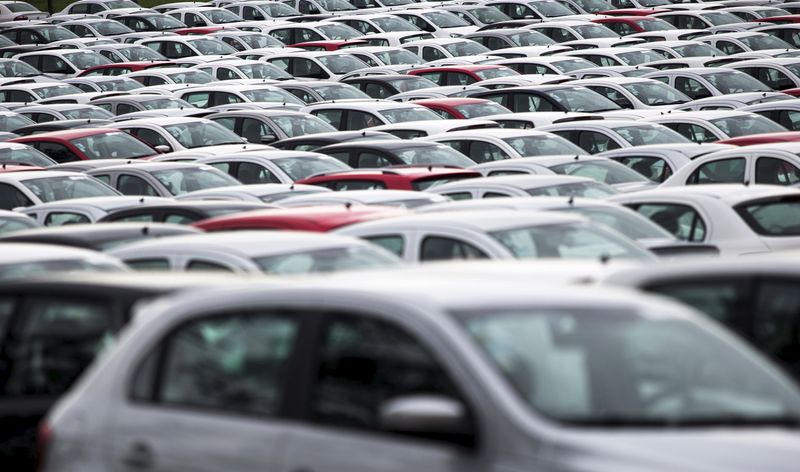 La producción y las ventas de automóviles en Brasil bajan en abril