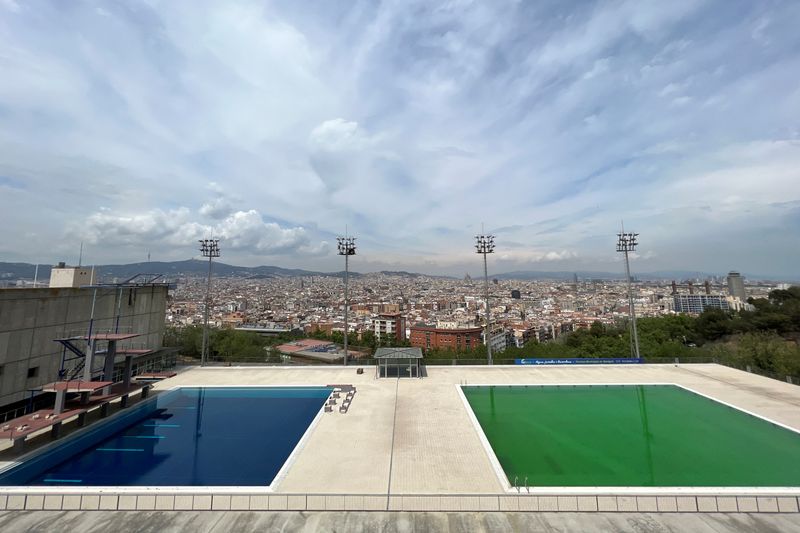 &copy; Reuters. Piscinas municipales de Montjuic, en un momento en el que el suministro de agua potable ha caído a su nivel más bajo desde 1990 debido a la sequía extrema, en Barcelona, España 7 de mayo 2023. REUTERS/Nacho Doce