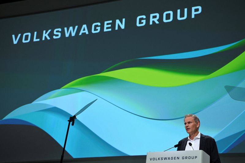 © Reuters. Chairman of the Board of Management of Volkswagen AG and Dr. Ing. h.c. F. Porsche AG Oliver Blume attends the 63rd Annual General Meeting of Volkswagen AG in Berlin, Germany May 10, 2023. REUTERS/Annegret Hilse