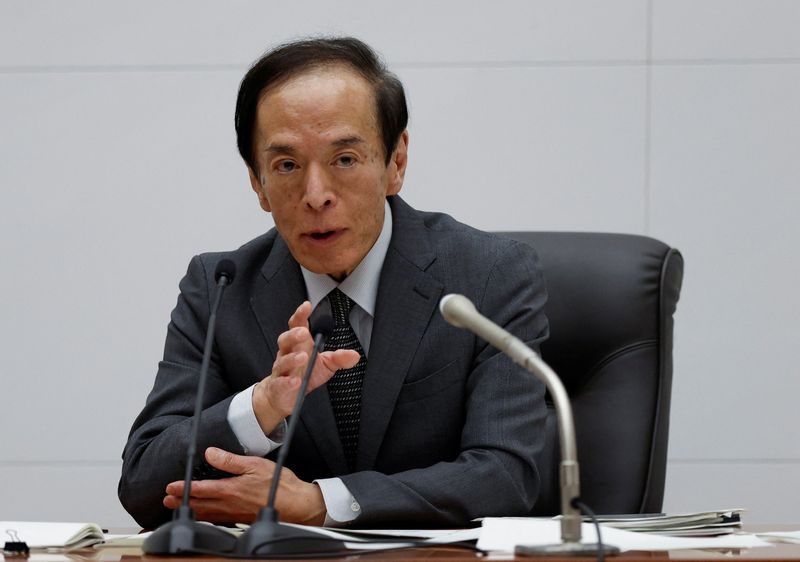 &copy; Reuters. Presidente do Banco do Japão, Kazuo Ueda, durante entrevista coletiva em Tóquio
28/04/2023 REUTERS/Issei Kato