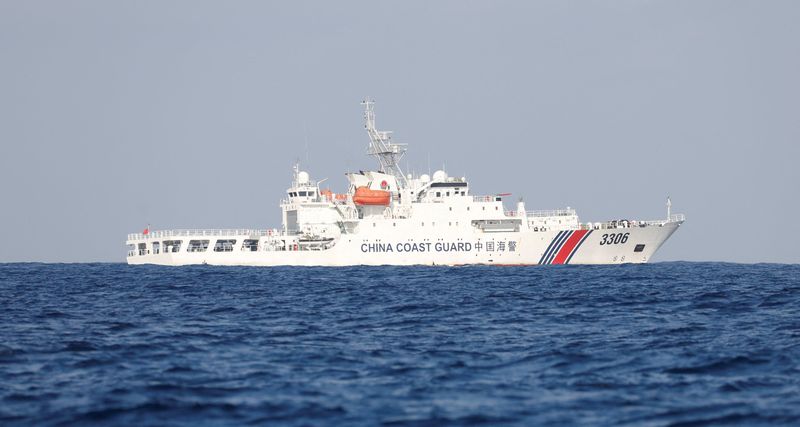 &copy; Reuters. FILE PHOTO: A China Coast Guard vessel patrols at the disputed Scarborough Shoal April 5, 2017. Picture taken April 5, 2017.    REUTERS/Erik De Castro/File Photo