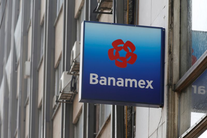 &copy; Reuters. FOTO DE ARCHIVO: El logotipo de Banamex en una sucursal del banco en Ciudad de México, México, el 17 de noviembre de 2017. REUTERS/Henry Romero