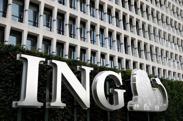 &copy; Reuters. FOTO DE ARCHIVO. El logo del banco ING aparece en la entrada de la oficina principal del grupo en Bruselas, Bélgica. 5 de septiembre de 2017. REUTERS/Francois Lenoir