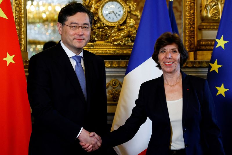 &copy; Reuters. French Foreign and European Affairs Minister Catherine Colonna and Chinese Foreign Minister Qin Gang shake hands as they meet at the Quai d'Orsay in Paris, France, May 10, 2023. REUTERS/Sarah Meyssonnier/Pool