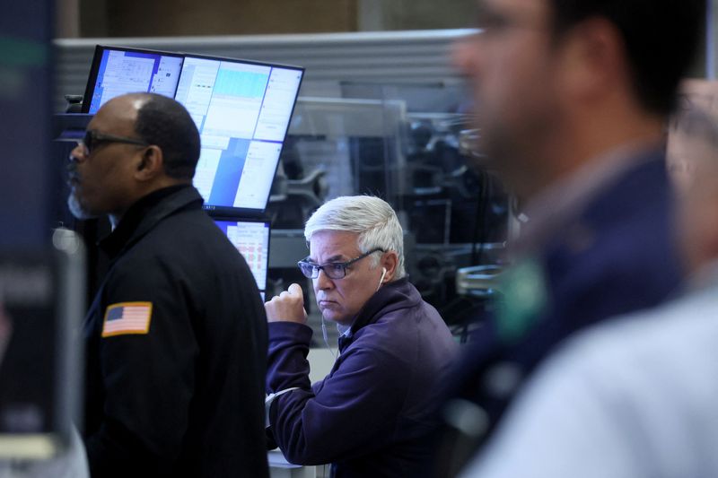 &copy; Reuters. Des traders à la bourse de New York. /Photo prise le 10 mai 2023/ REUTERS/Brendan McDermid