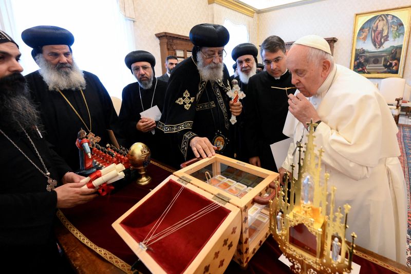 Pope Francis recognises 21 Copts beheaded by Islamic State as martyrs