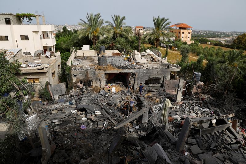 &copy; Reuters. A view of the aftermath of deadly Israeli strikes, in the northern Gaza Strip May 12, 2023. REUTERS/Mohammed Salem