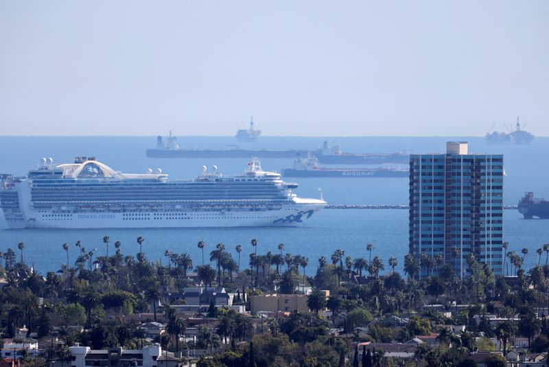 &copy; Reuters. FILE PHOTO: Crude oil tankers Stella, Sofia and New Ambition are shown at anchor past the cruise ship Crown Princess off the coast of Long Beach, California, U.S., March 8, 2022. REUTERS/Mike Blake/File Photo