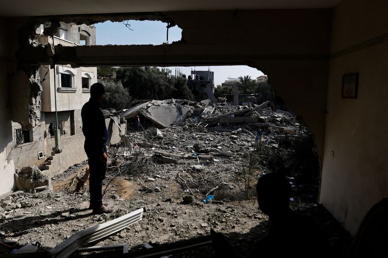 Palestinians and Israelis resume normal life after Gaza truce