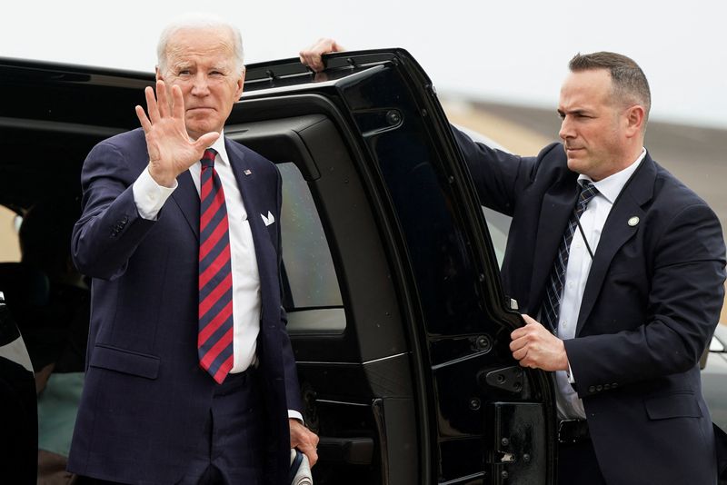 &copy; Reuters. FILE PHOTO: U.S. President Joe Biden arrives before boarding Air Force One as he departs for Dover, Delaware, from Joint Base Andrews in Maryland, U.S., May 13, 2023. REUTERS/Joshua Roberts