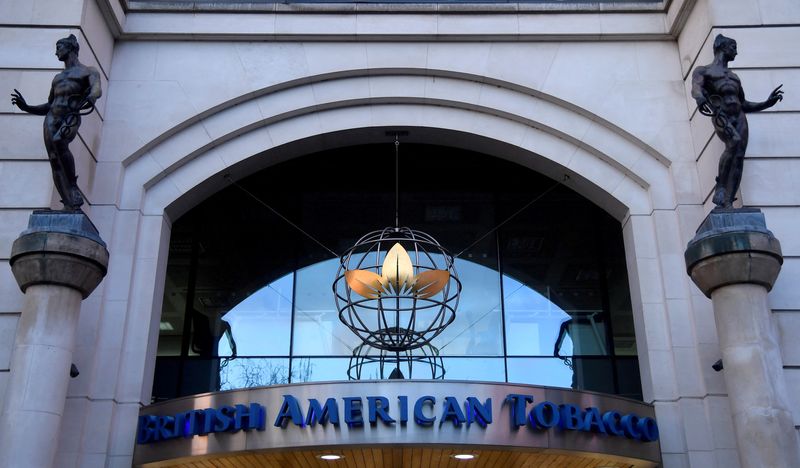 &copy; Reuters. FILE PHOTO: Signage is seen at the London offices of British American Tobacco, in London, Britain, January 15, 2021. REUTERS/Toby Melville