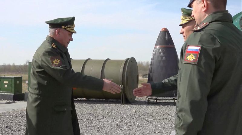 &copy; Reuters. Russian Defence Minister Sergei Shoigu inspects newly installed silo-based "Yars" strategic missile systems in the Kaluga Region, Russia, in this still image taken from video released April 19, 2023. Russian Defence Ministry/Handout via REUTERS/File Photo