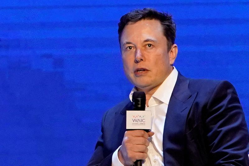 &copy; Reuters. FILE PHOTO: Tesla Inc CEO Elon Musk attends the World Artificial Intelligence Conference (WAIC) in Shanghai, China August 29, 2019. REUTERS/Aly Song/File Photo
