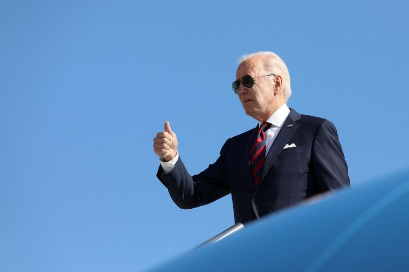 &copy; Reuters. U.S. President Joe Biden boards Air Force One as he departs for Philadelphia, Pennsylvania at Delaware Air National Guard Base in New Castle, Delaware, U.S., May 15, 2023. REUTERS/Amanda Andrade-Rhoades