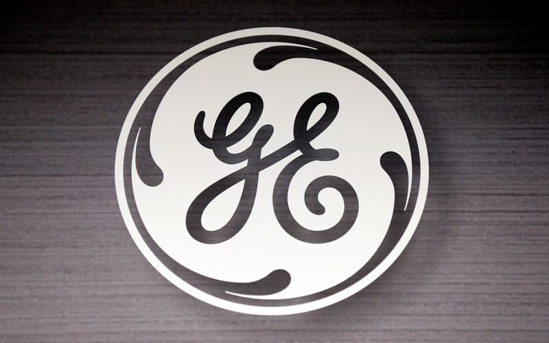 &copy; Reuters. FILE PHOTO: The General Electric logo is seen in a Sears store in Schaumburg, Illinois, September 8, 2014. REUTERS/Jim Young 