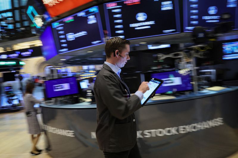 &copy; Reuters. Operador trabalha na Bolsa de Valores de Nova York
10/05/2023
REUTERS/Brendan McDermid