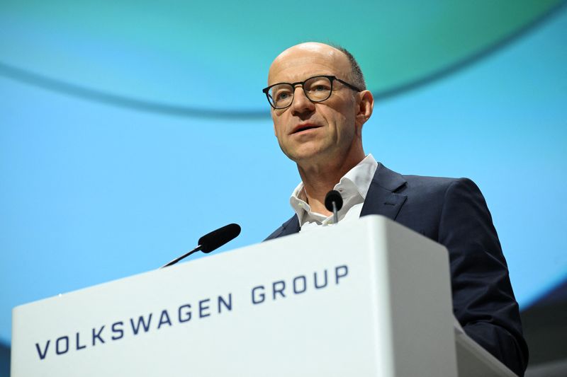 &copy; Reuters. FILE PHOTO: Member of the Board of Management of Volkswagen AG in Finance and Operations Arno Antlitz attends the 63rd Annual General Meeting of Volkswagen AG in Berlin, Germany May 10, 2023. REUTERS/Annegret Hilse