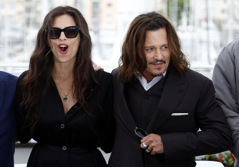 &copy; Reuters. The 76th Cannes Film Festival - Photocall for the film "Jeanne du Barry " Out of competition - Cannes, France, May 17, 2023. Director Maiwenn and cast member Johnny Depp pose. REUTERS/Gonzalo Fuentes