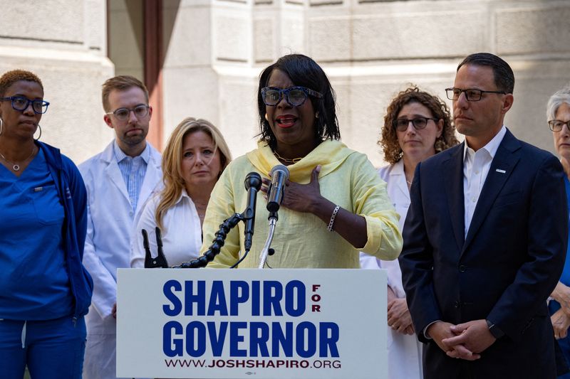 &copy; Reuters. FILE PHOTO: Philadelphia City Council Majority Leader Cherelle Parker speaks about protecting abortion access, as Pennsylvania Attorney General and candidate for governor Josh Shapiro listens during a news conference in Philadelphia, Pennsylvania, U.S., J