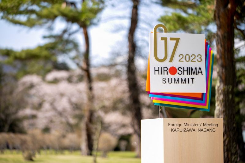 &copy; Reuters. Logo da reunião do G7 que será realizada em Hiroshima durante encontro de chanceleres na cidade japonesa de Karuizawa
17/04/2023 Andrew Harnik/Pool via REUTERS