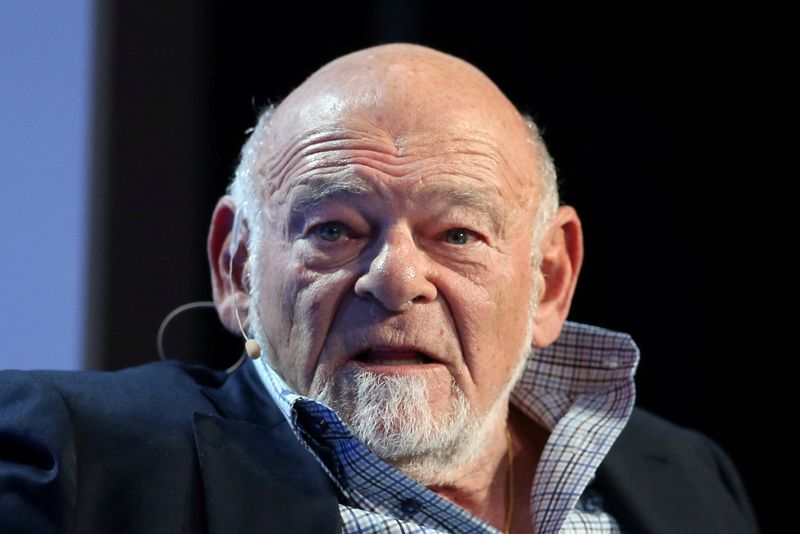 © Reuters. FILE PHOTO: Sam Zell, Chairman of Equity Group Investments, speaks during the Milken Institute Global Conference in Beverly Hills, California, U.S., May 1, 2017. REUTERS/Lucy Nicholson