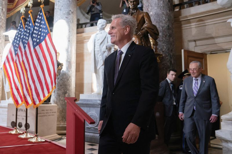 &copy; Reuters. FILE PHOTO: Speaker of the House Kevin McCarthy (R-CA) arrives for a portrait unveiling ceremony for former Speaker of the House Paul Ryan on Capitol Hill in Washington, U.S., May 17, 2023. REUTERS/Nathan Howard/File Photo